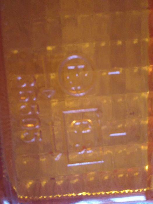 Продавам стъкло на задна светлина / мигач за Iveco