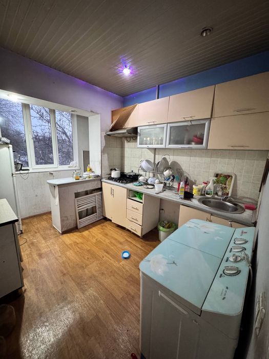 Срочно Продаётся 2-х комнатная квартира на Метро Новза!