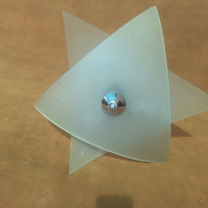 Люстры б/у в хорошем состоянии.