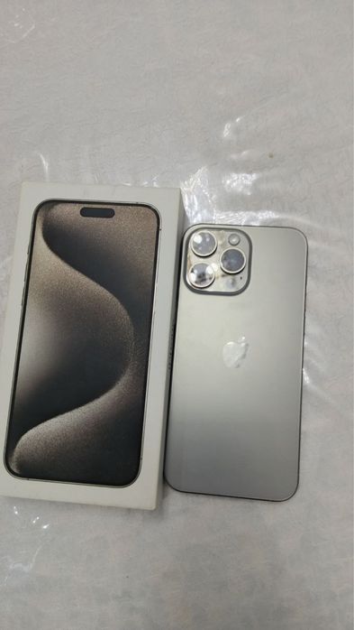 Iphone 15 pro max (natural titanium)