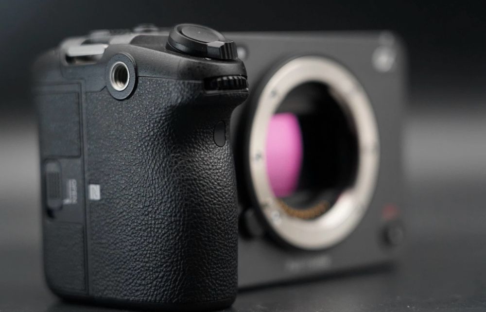 Продавам камера Sony FX3