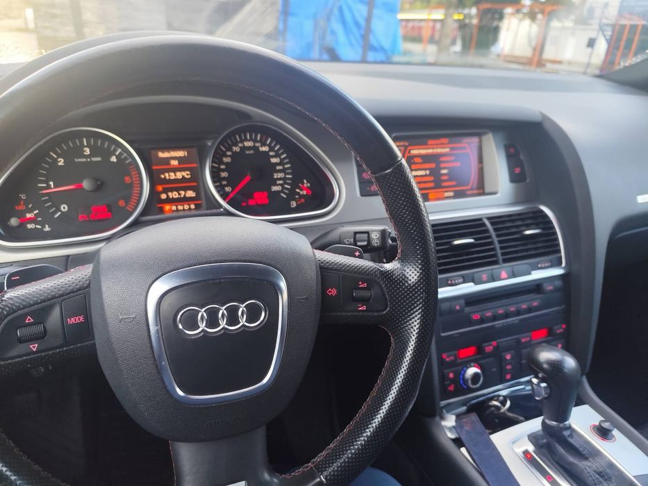 AUDI Q7 продава се