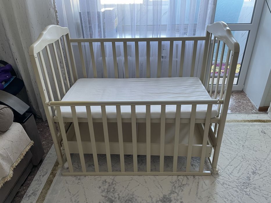 Продам детскую коляску и кровать