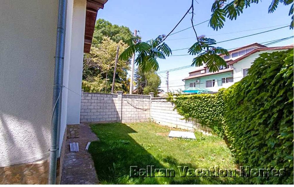 Къща до морето до Албена