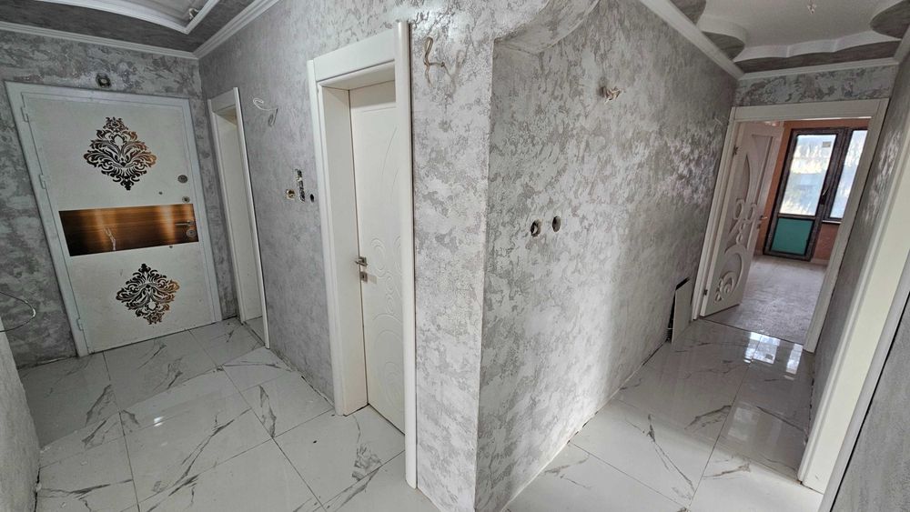 1289-Продава се тристаен разширен апартамент в центъра на града!