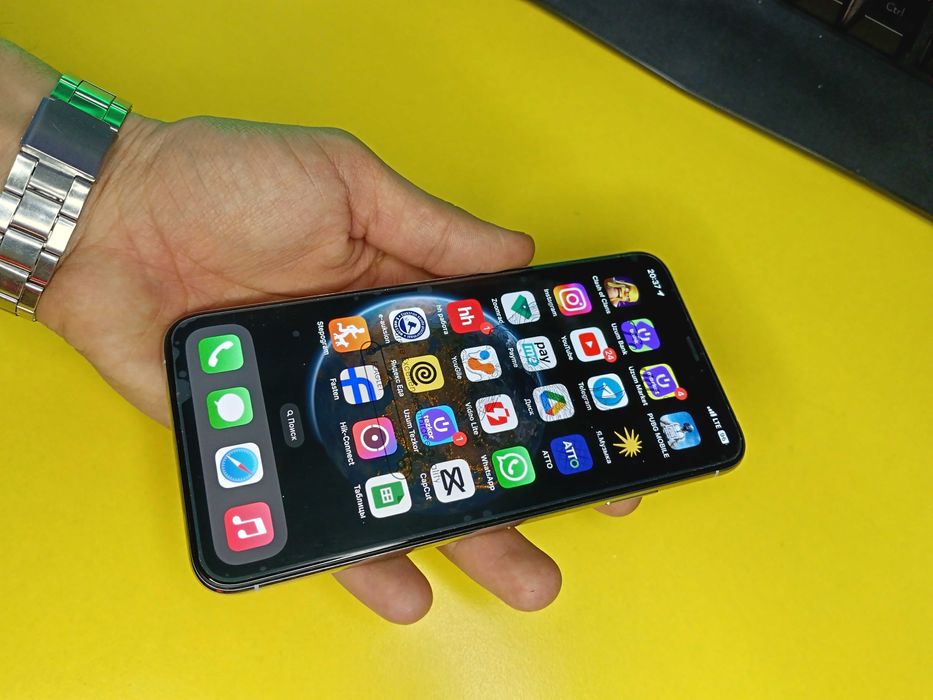 Iphone XS max 256gb srochna sotiladi!!!