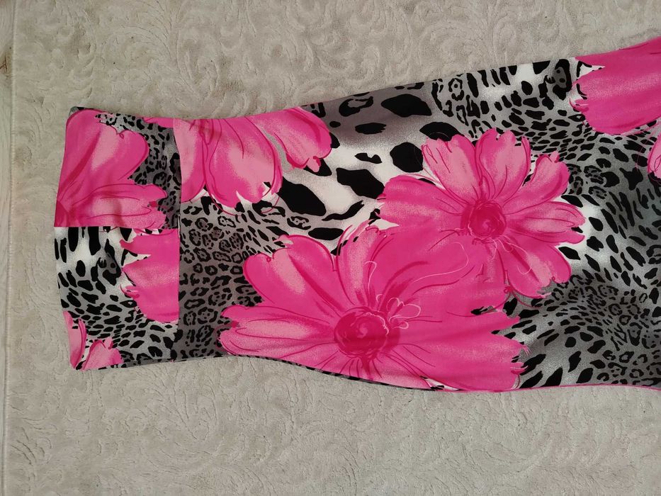 Рокля вталена, дълга