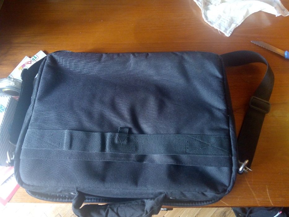 Черни чанти за лаптоп: SUMDEX 41/30см и др.