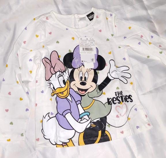 Разные детские вещи.