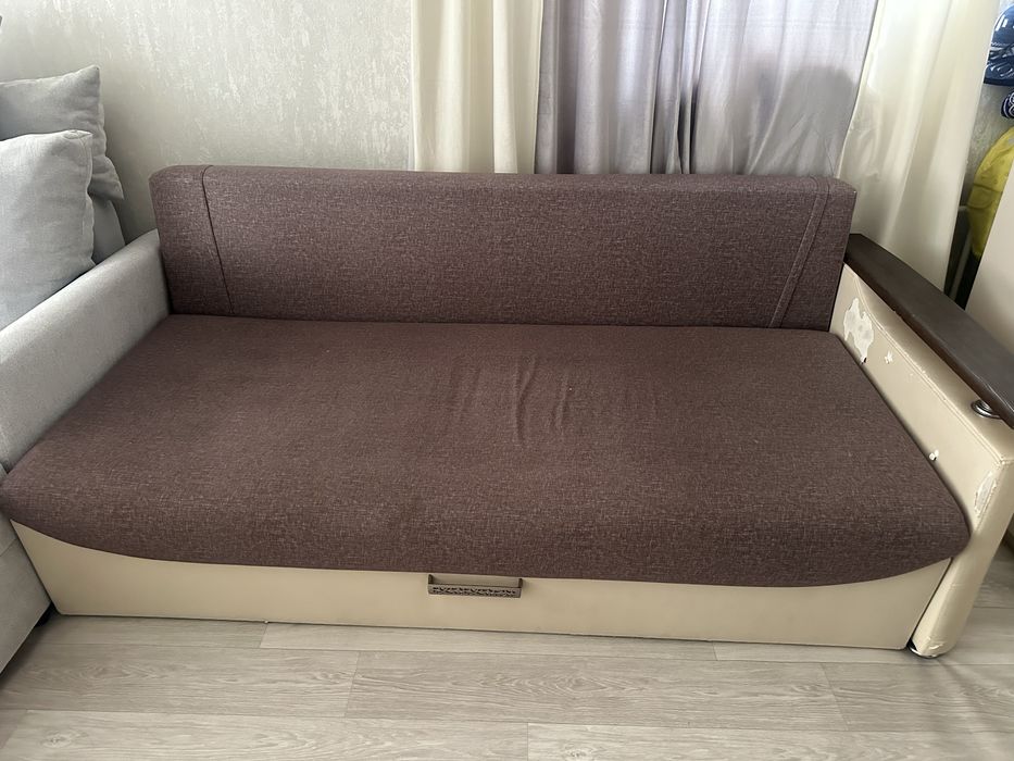 Продам диван Б/У