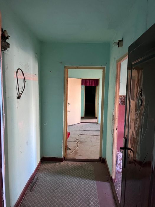 Vand apartament 2 camere semidecomandat