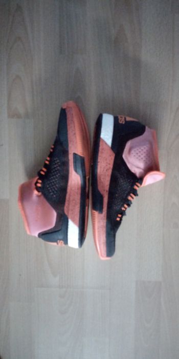 Маратонки Kyrie Irving - Flytrap 5