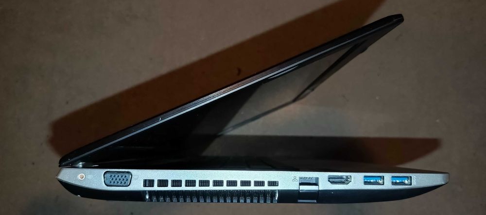 Laptop Asus Amd A8-5550M 8gb ddr3 dpy 15,6inch