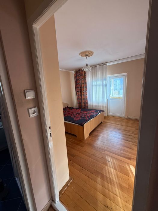 Apartament 3 camere 80 mp