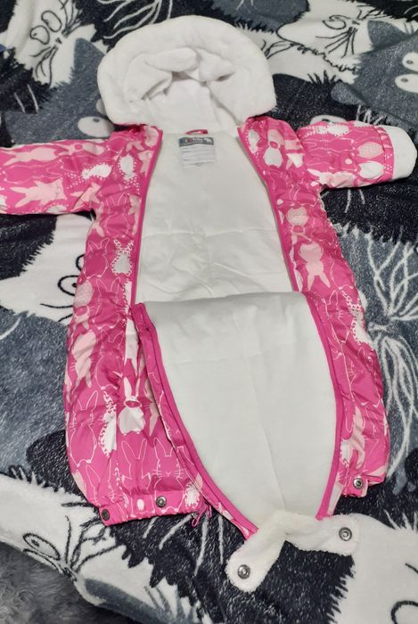 Отдам комбинезон девчачий.