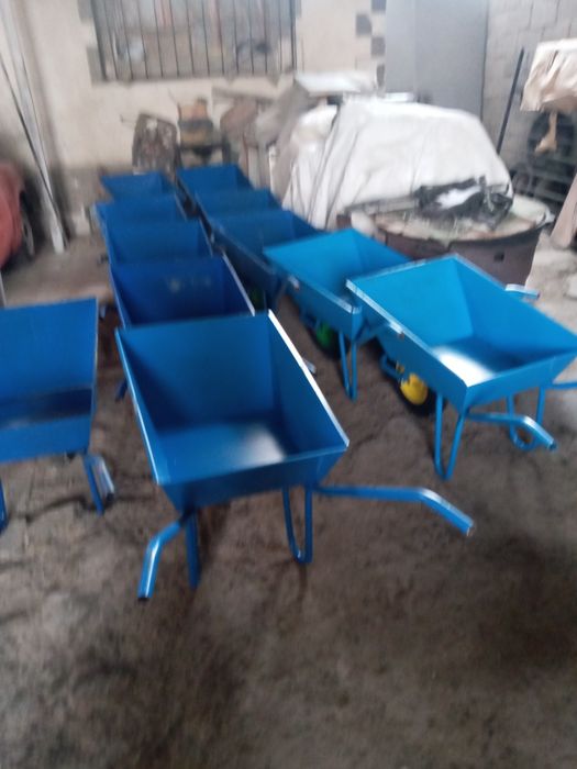 Продаю строительные тачки