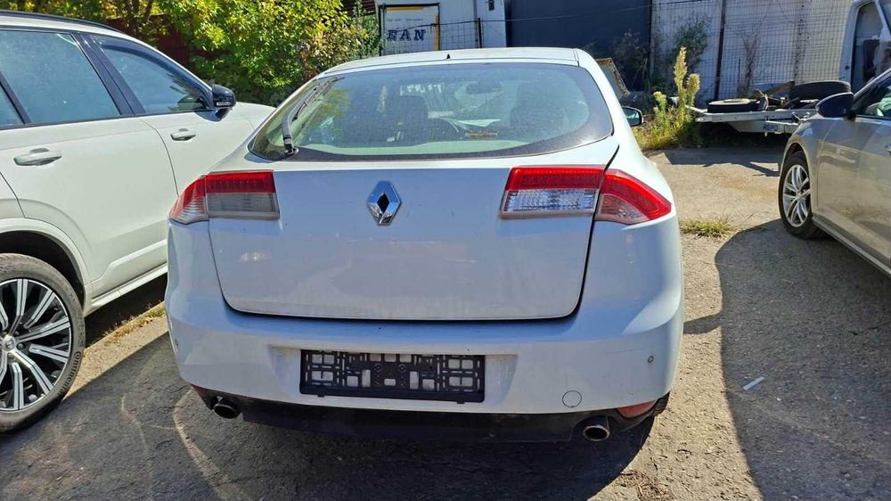 Dezmembrez Renault Laguna 3 Hatchback - 2.0 Diesel Din 2010 - Cutie Automata - M9R-E8