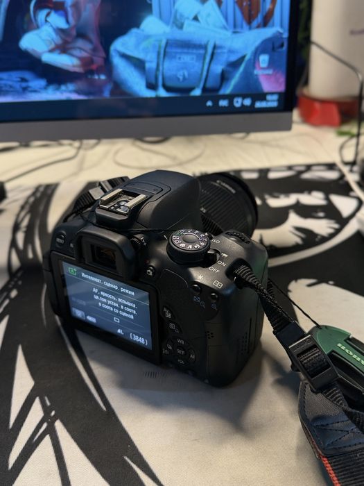 Canon EOS 700D + EF-S 18–55mm IS STM