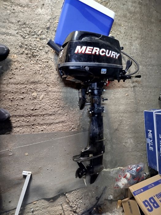 Четиритактов двигател за лодка