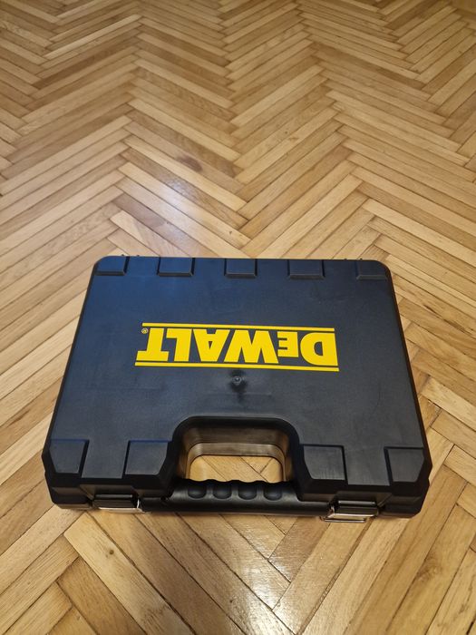 SurubelnitDeWalt Masina de gaurit si insurubat cu acumulatori DCD771, 18 V