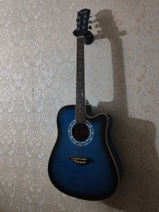 Акустическая гитара