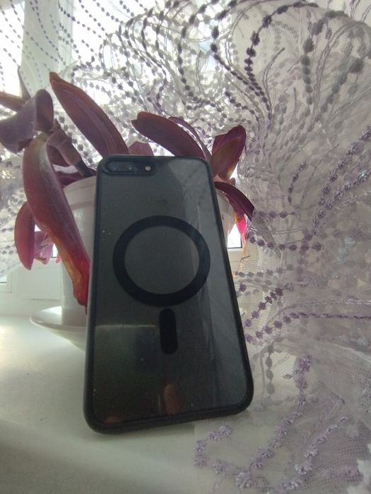 продам айфон 7+ 128гб