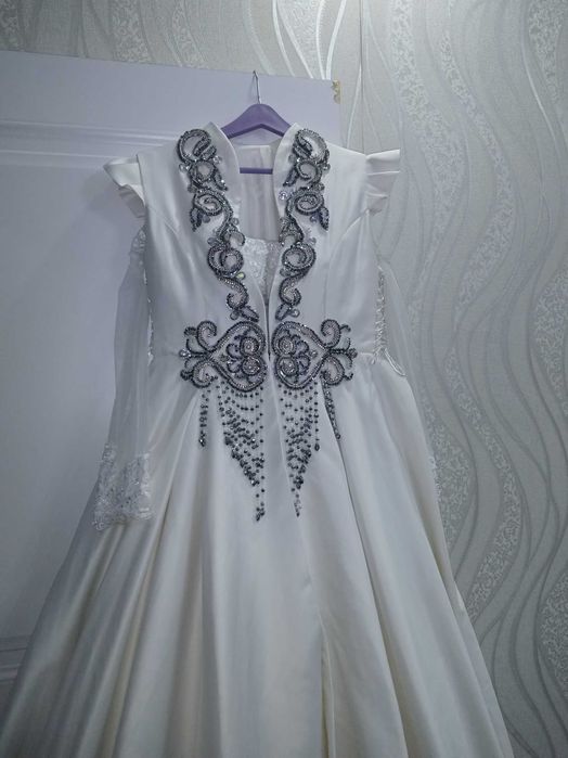 Платья свадебный