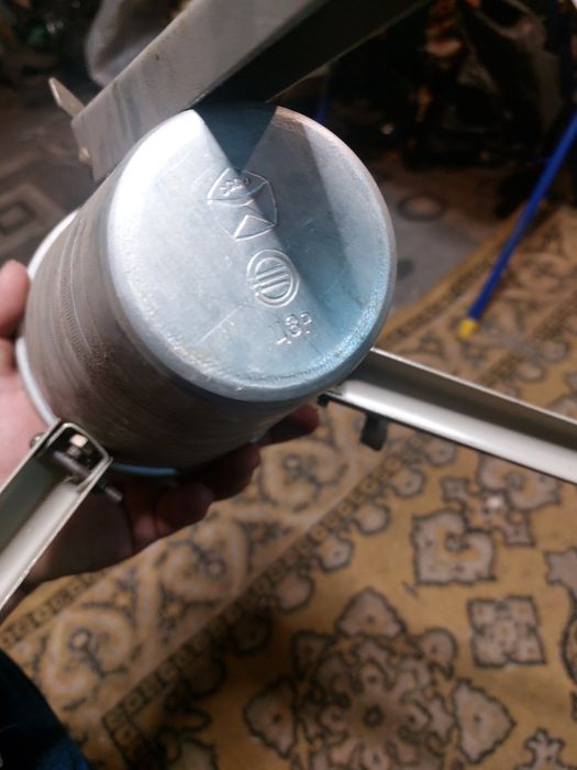 Продам держатель для живой ели