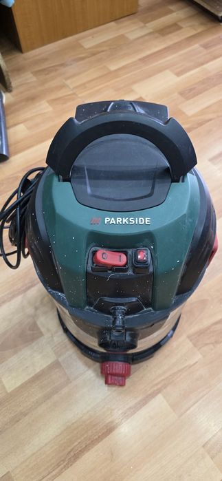 Aspirator cu spălare injecţie extracţie Parkside 430 lei
