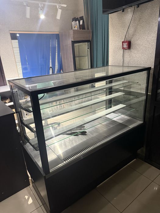 Витринный холодильник