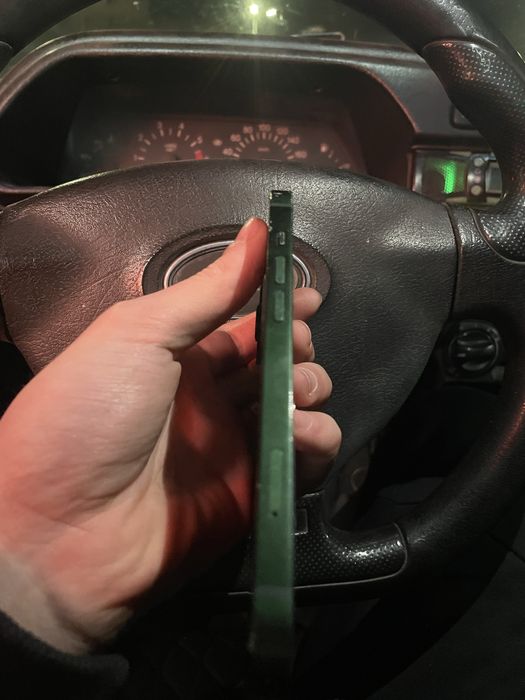 Айфон 13 с коробкой