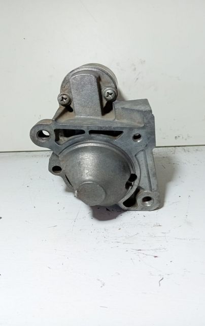 Electromotor 8200584685 Dacia Logan prima generatie