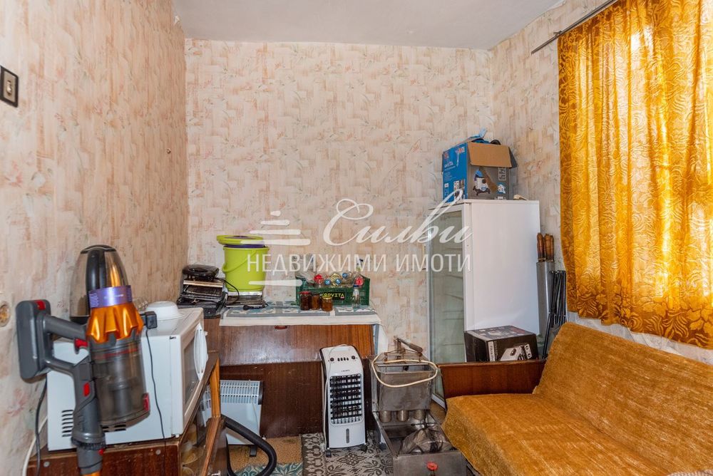 Самостоятелна едноетажна КЪЩА - кв. Дивдядово!