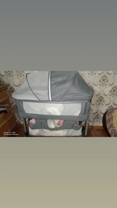 Люлька кровать для малыша, кушетка,столик для кормления
