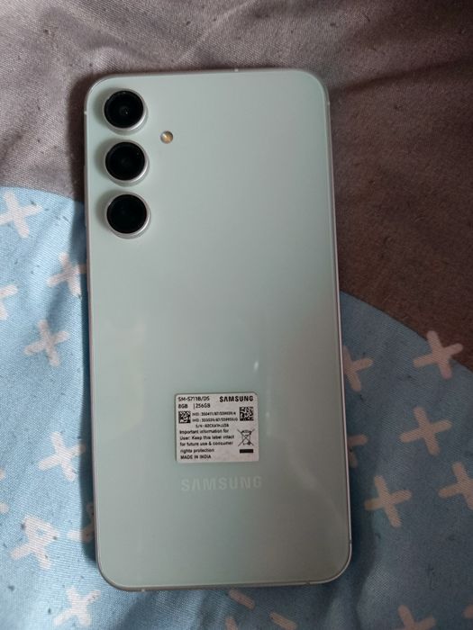 Продам самсунг s23 fe 256