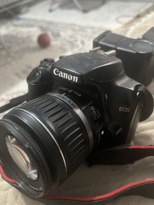 Фотоапарат Canon EOS 1000D