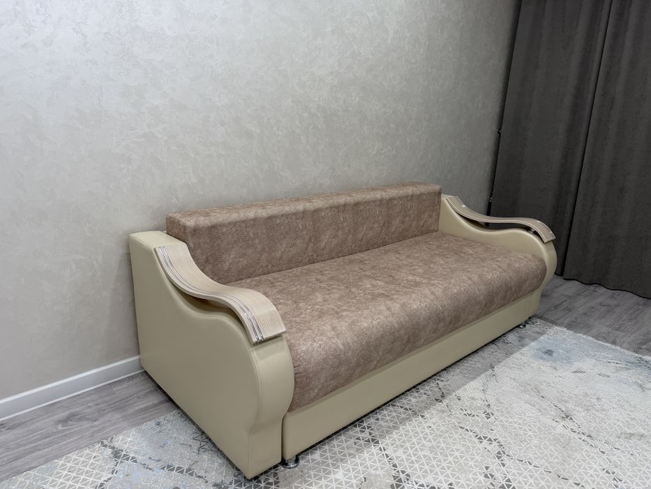 Тахта в отличном состояний