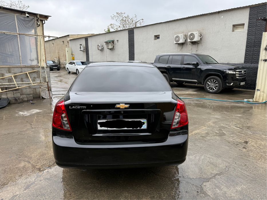 Продается черная Gentra 2023 автомат 3 позиция