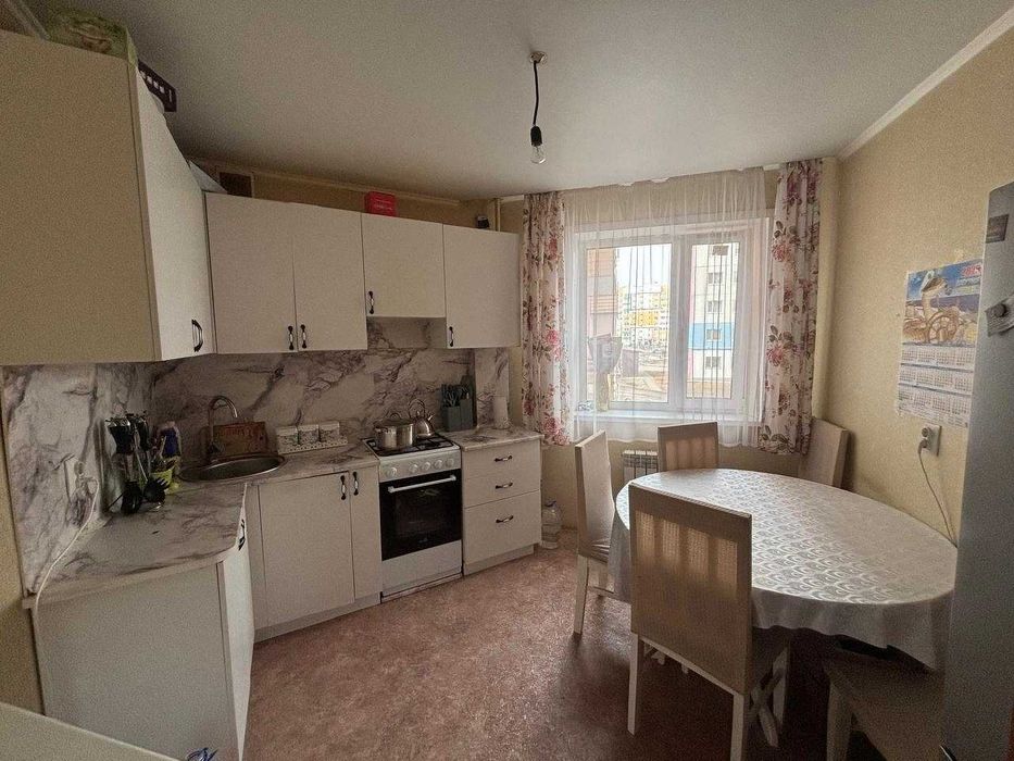 Продается 2 ком квартира мкр Аэропорт