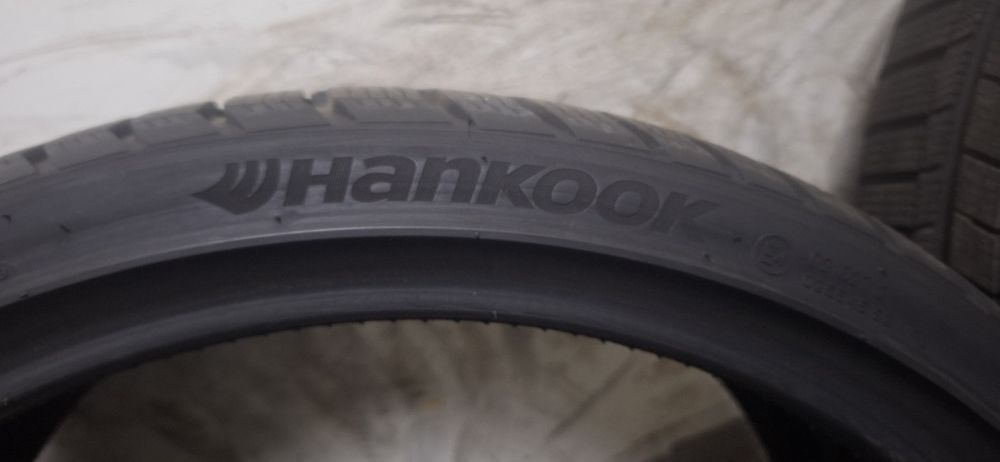 285 30 r22 iarna 7mm Hankook