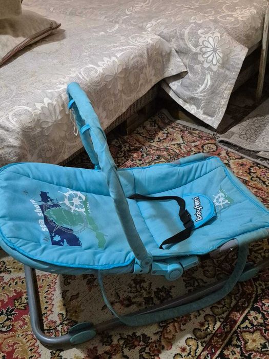 Продам шезлонг-качалку