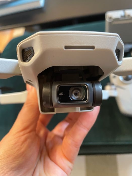 Продавам Дрон DJI MINI 2