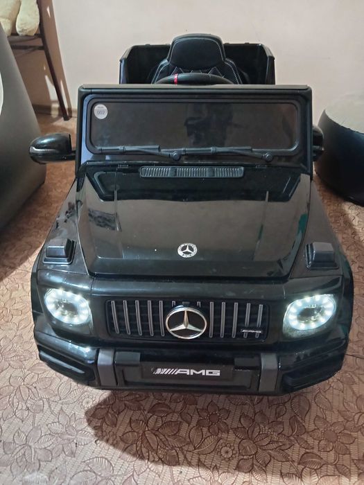 Акумулаторна кола Mercedes AMG