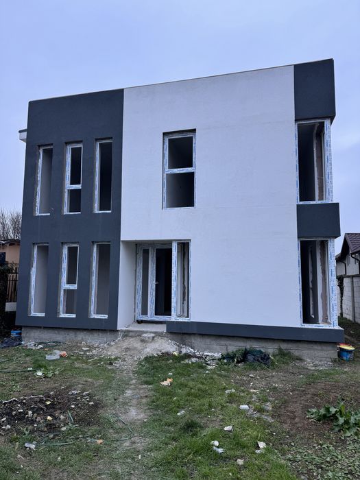 Casa vila de vanzare cu teren de 500 mp  valul lui traian constanta