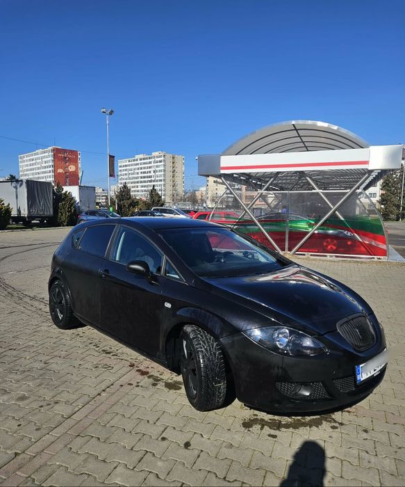Vand mașina seeat leon