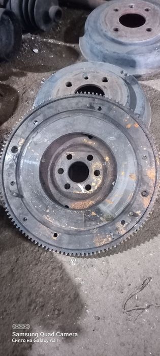 Продаю  маховик ваз 2109