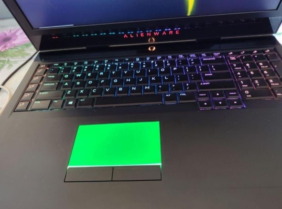 Продам игровой ноутбук Alienwaer