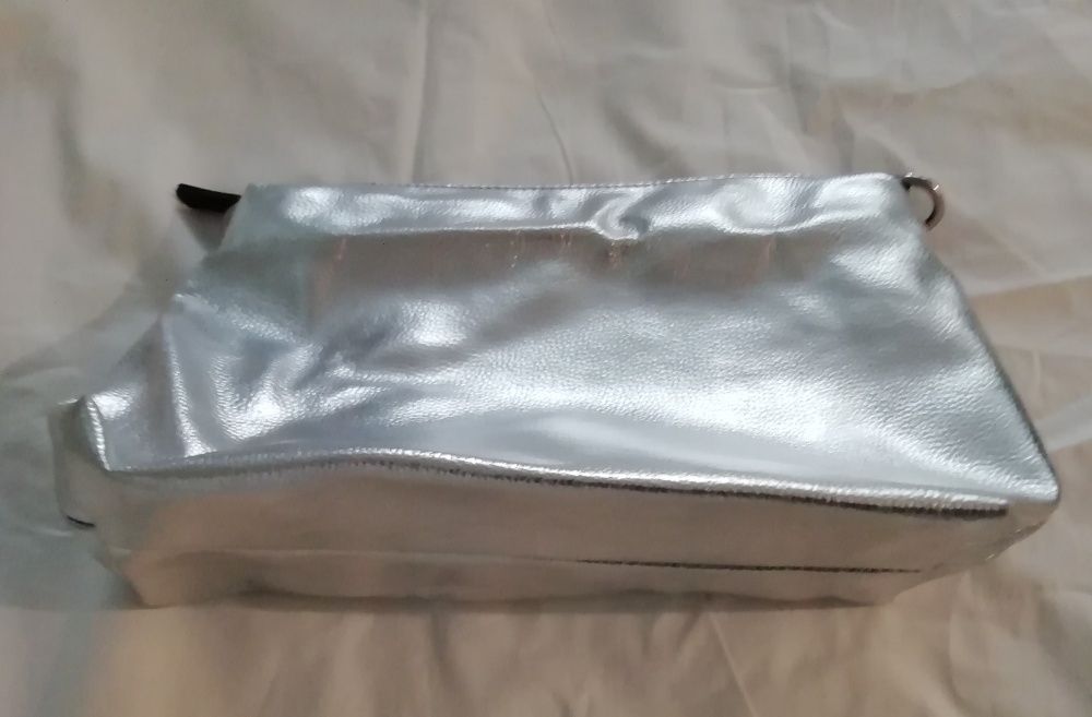 8 броя дамски чанти