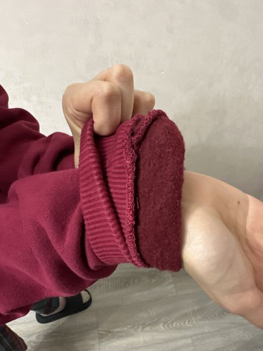 худи с начесом отдаю почти даром