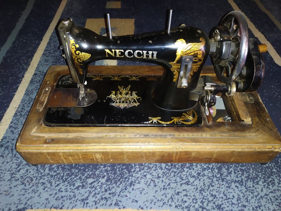 Ретро шевна машина NECCHI